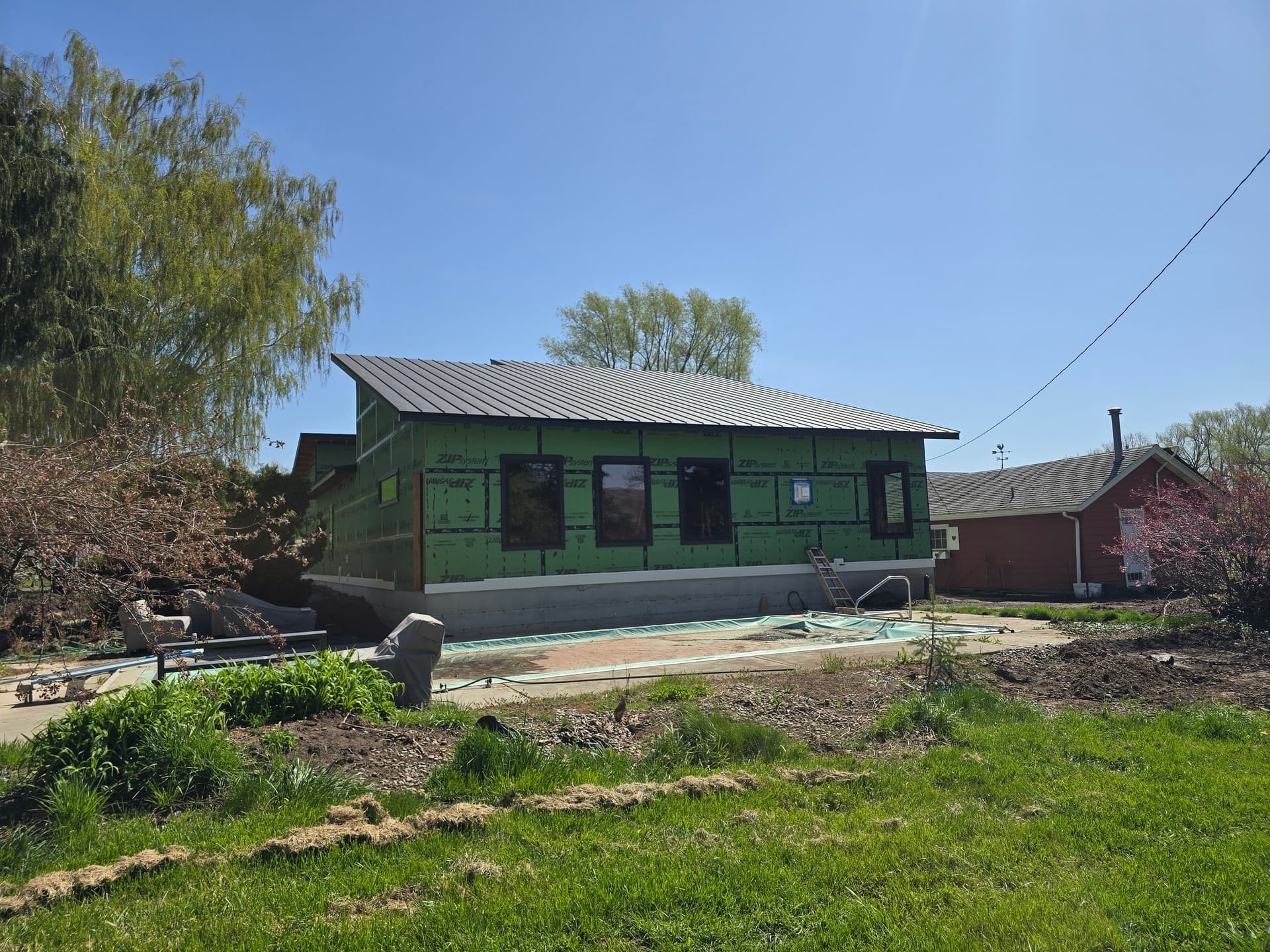 Gallery photos for 24 Gauge Standing Seam Metal Roof With Zero Unnecessary Seams: Image #3